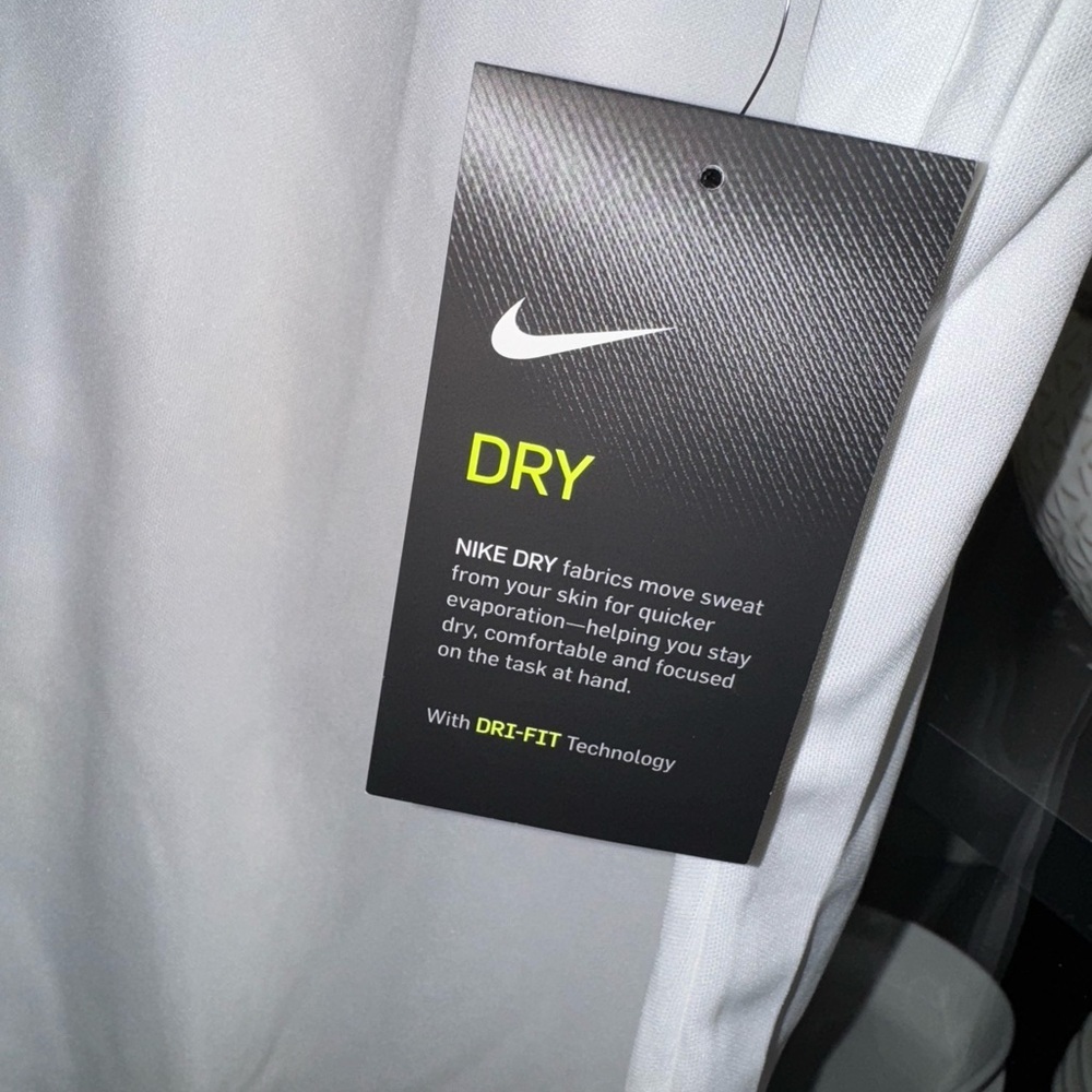 ❇️NWT❇️ Nike Men's Classic White Polo Shirt - Picture 8 of 9
